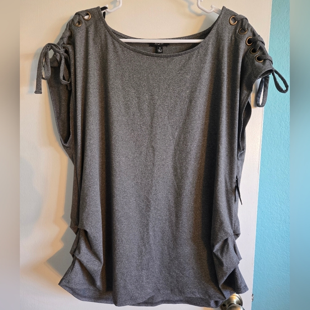 A.U.W. Gray Top with Grommet Details Size XL